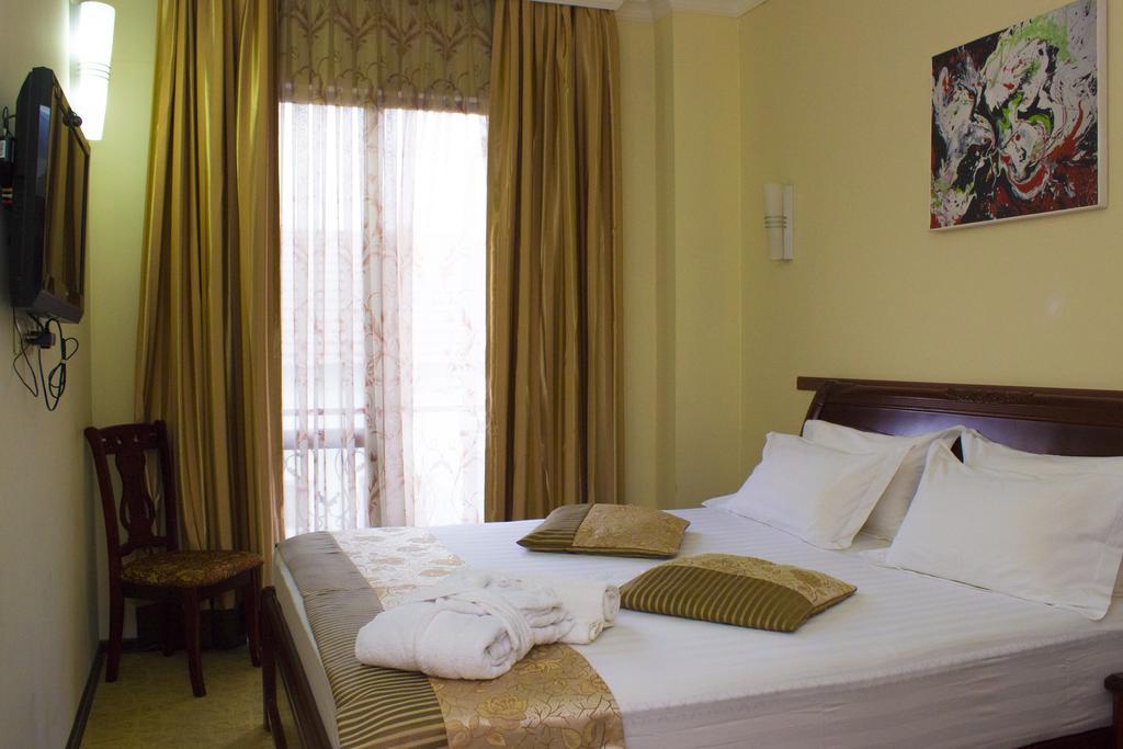 Hotel Vanilla Batumi Quarto foto