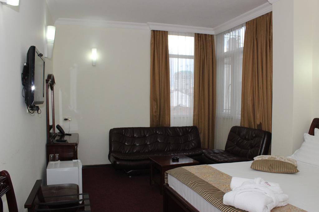 Hotel Vanilla Batumi Quarto foto