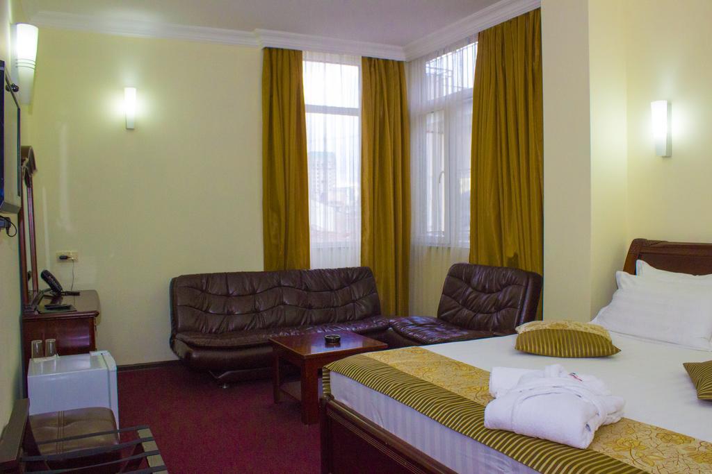 Hotel Vanilla Batumi Quarto foto